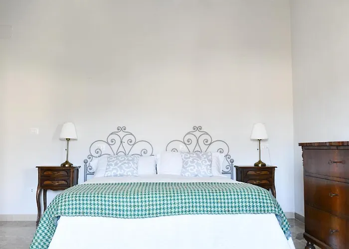 B&B Porta Romana-Language And Art